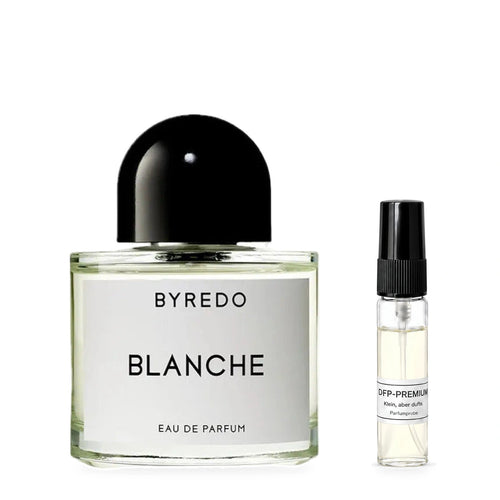 Byredo Blanche: Originalflakon neben einer DFP Parfumprobe im Glaszerstäuber mit schwarzer Kappe auf weissem Hintergrund.