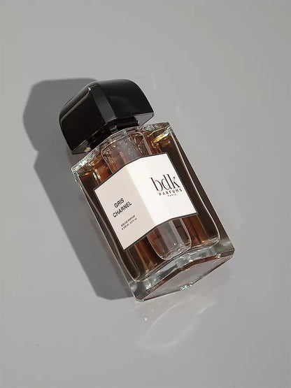 BDK Parfums Gris Charnel Abfüllung – holzig-würziger Unisex-Duft mit Kardamom, Iris und Sandelholz – 2ml Parfum Probe DFP"