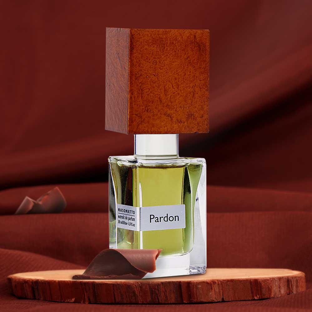 Nasomatto Pardon decant, a dark, spicy Extrait de Parfum with chocolate, oud and sandalwood, DFP perfume sample