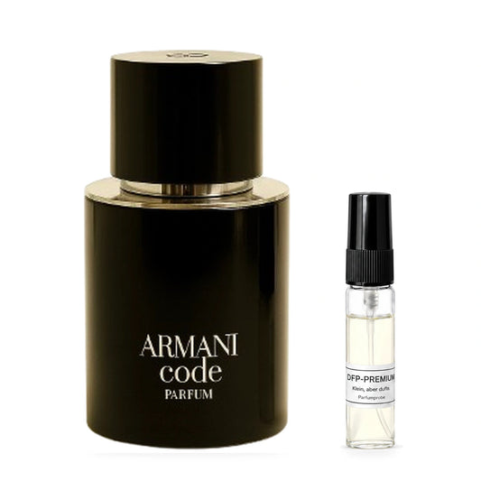Armani Code Parfum: Originalflakon neben einer DFP Parfumprobe im Glaszerstäuber mit schwarzer Kappe auf weissem Hintergrund.