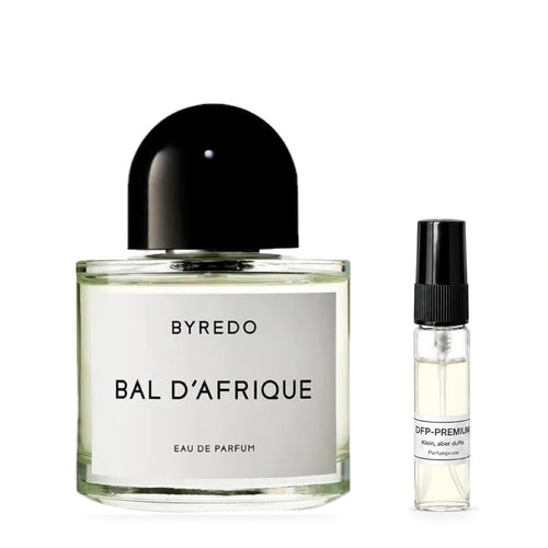 Byredo Bal d'Afrique: Originalflakon neben einer DFP Parfumprobe im Glaszerstäuber mit schwarzer Kappe auf weissem Hintergrund.