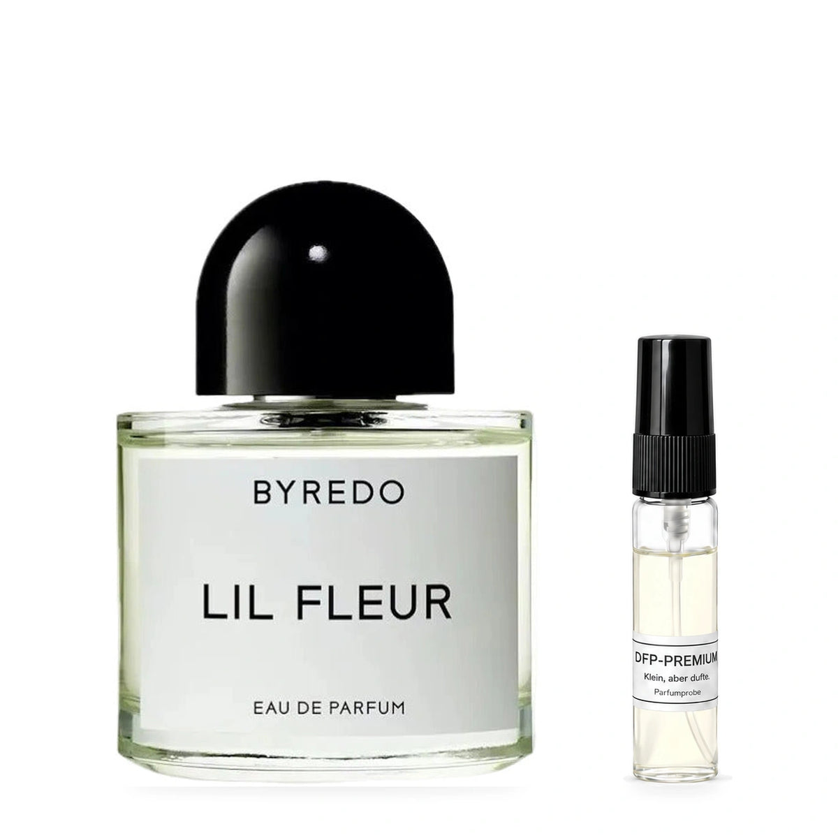 Byredo Lil Fleur: Originalflakon neben einer DFP Parfumprobe im Glaszerstäuber mit schwarzer Kappe auf weissem Hintergrund.