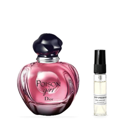 Dior Poison Girl Eau de Parfum: Originalflakon neben einer DFP Parfumprobe im Glaszerstäuber mit schwarzer Kappe auf weissem Hintergrund.