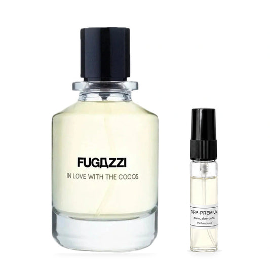 Fugazzi In Love with the Cocos: Originalflakon neben einer DFP Parfumprobe im Glaszerstäuber mit schwarzer Kappe auf weissem Hintergrund.