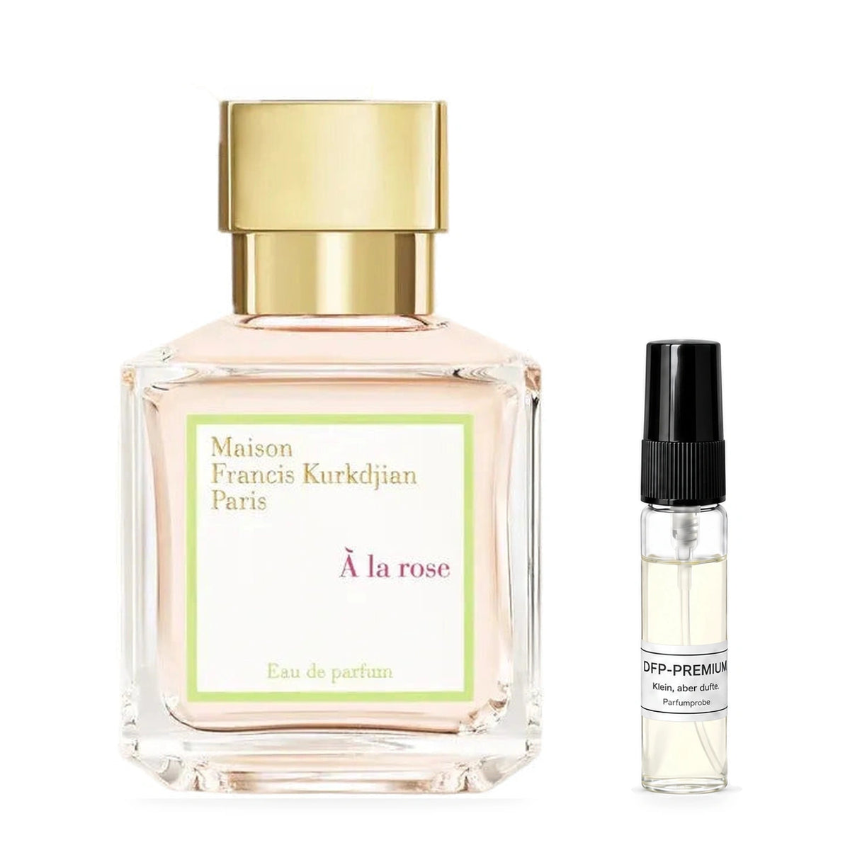 Maison Francis Kurkdjian À la rose: Originalflakon neben einer DFP Parfumprobe im Glaszerstäuber mit schwarzer Kappe auf weissem Hintergrund.
