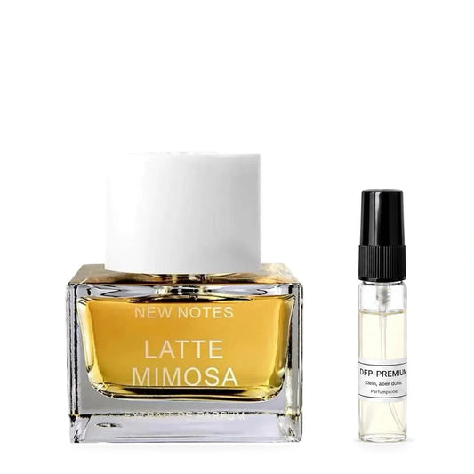 New Notes Latte Mimosa: Originalflakon neben einer DFP Parfumprobe im Glaszerstäuber mit schwarzer Kappe auf weissem Hintergrund.