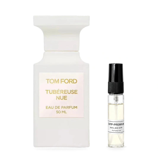 Tom Ford Tubéreuse Nue: Originalflakon neben einer DFP Parfumprobe im Glaszerstäuber mit schwarzer Kappe auf weissem Hintergrund.